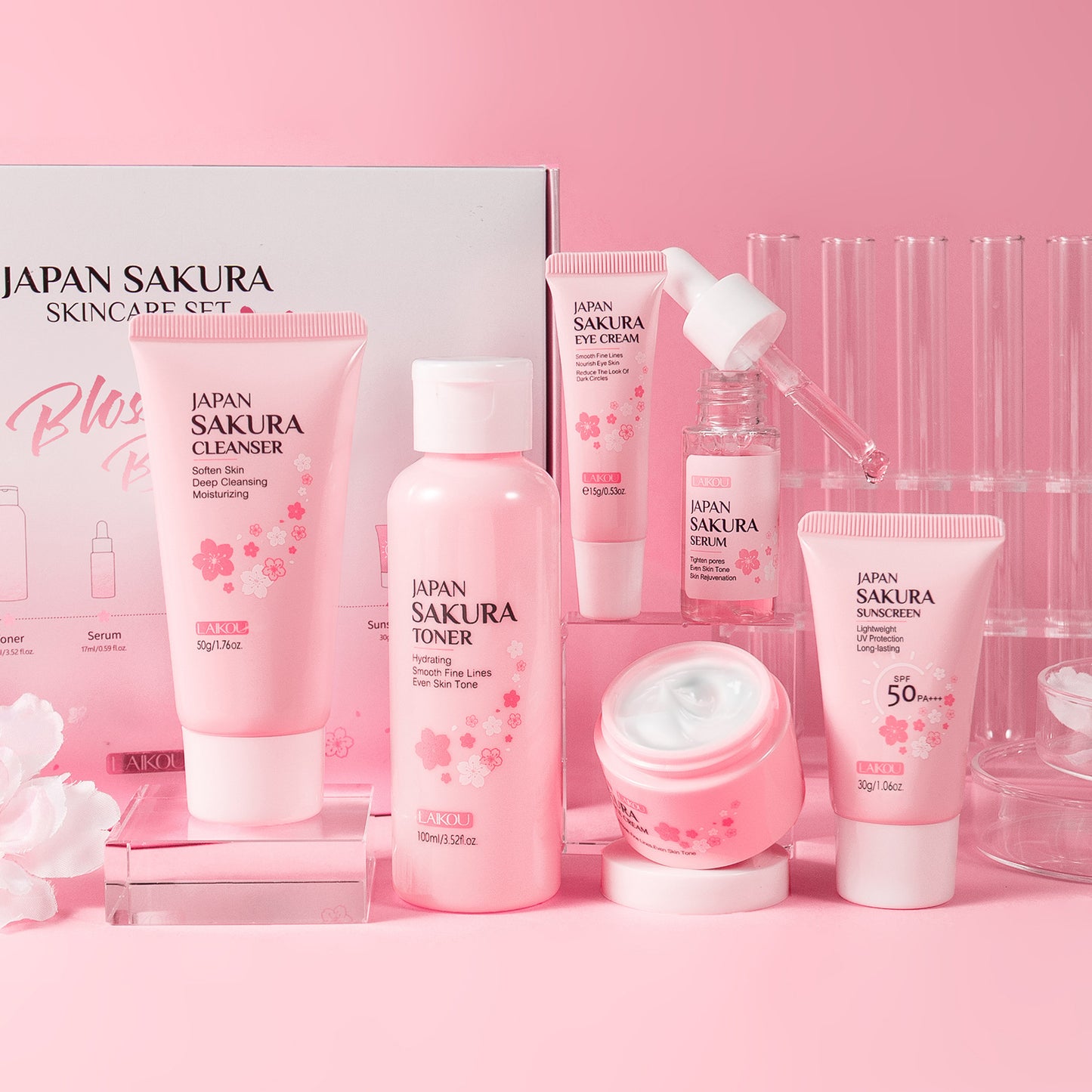 Le Nouveau Sakura Ensemble de soins de la peau aux fleurs de cerisier - 6 pièces