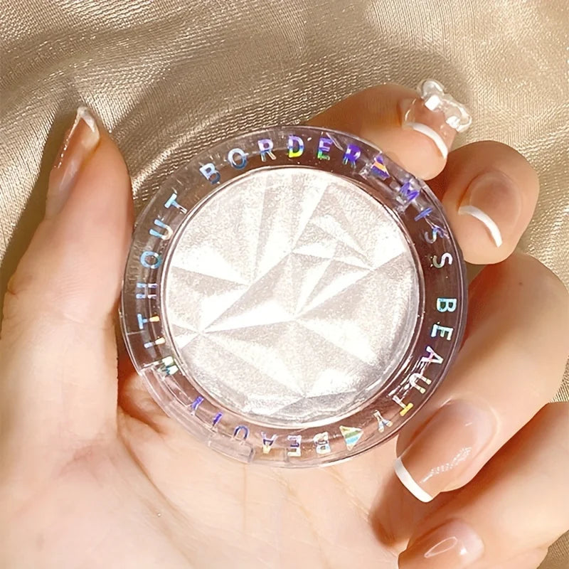 Poudre illuminatrice scintillante pour le visage – Highlighter éclatant pour le contouring du visage avec des reflets monochromes nacrés.