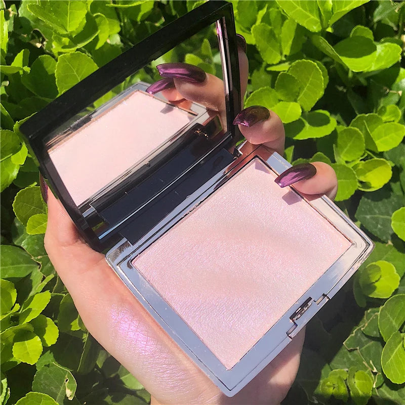 GUICAMI Nouvelle Palette de Maquillage Illuminateur Poudre Scintillante Highlighter Base Illuminateur Visage Contour Bronzer Doré